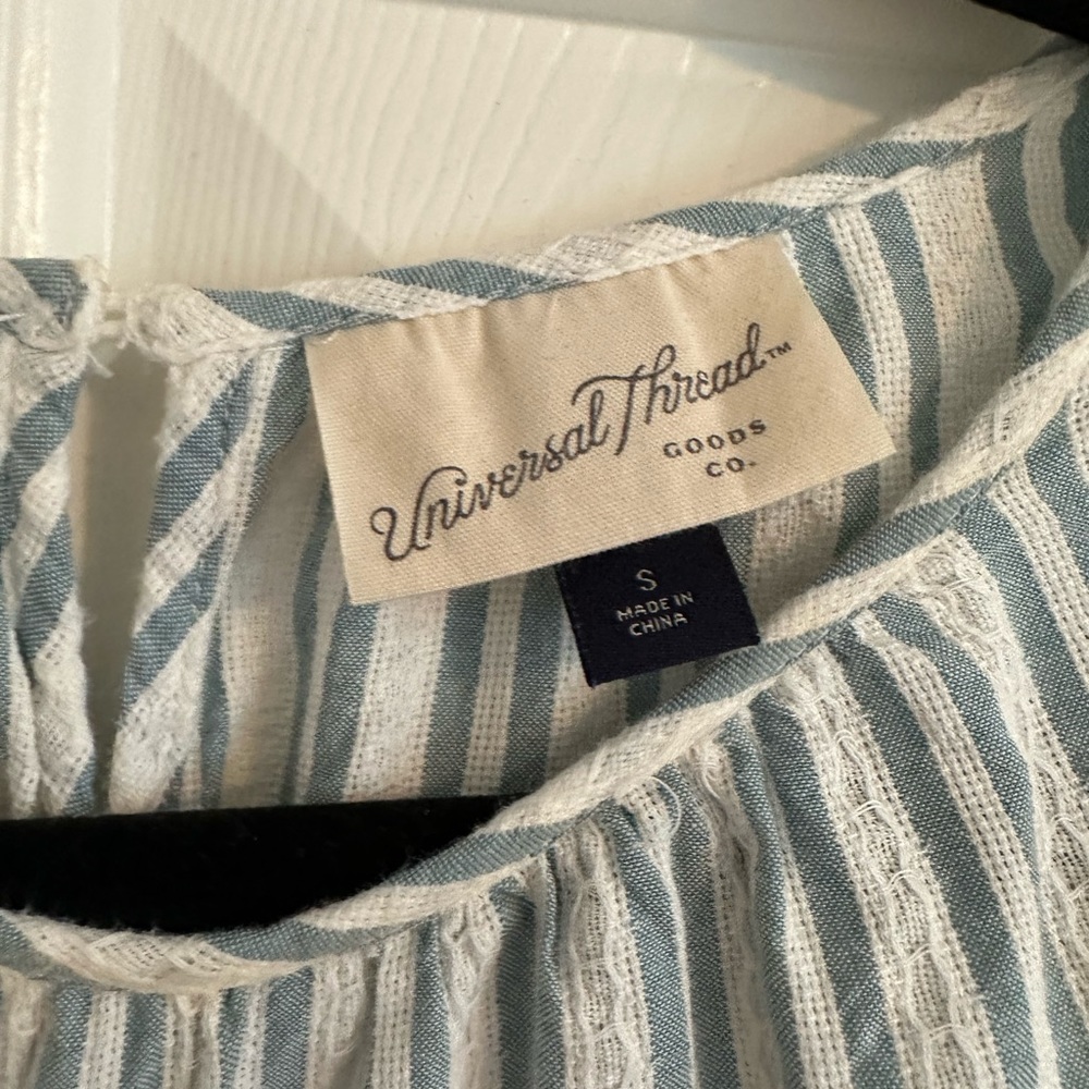 Blouse - Picture 2 of 4